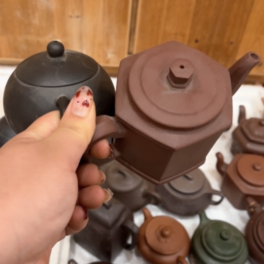 紫砂茶壶瑕疵……………………