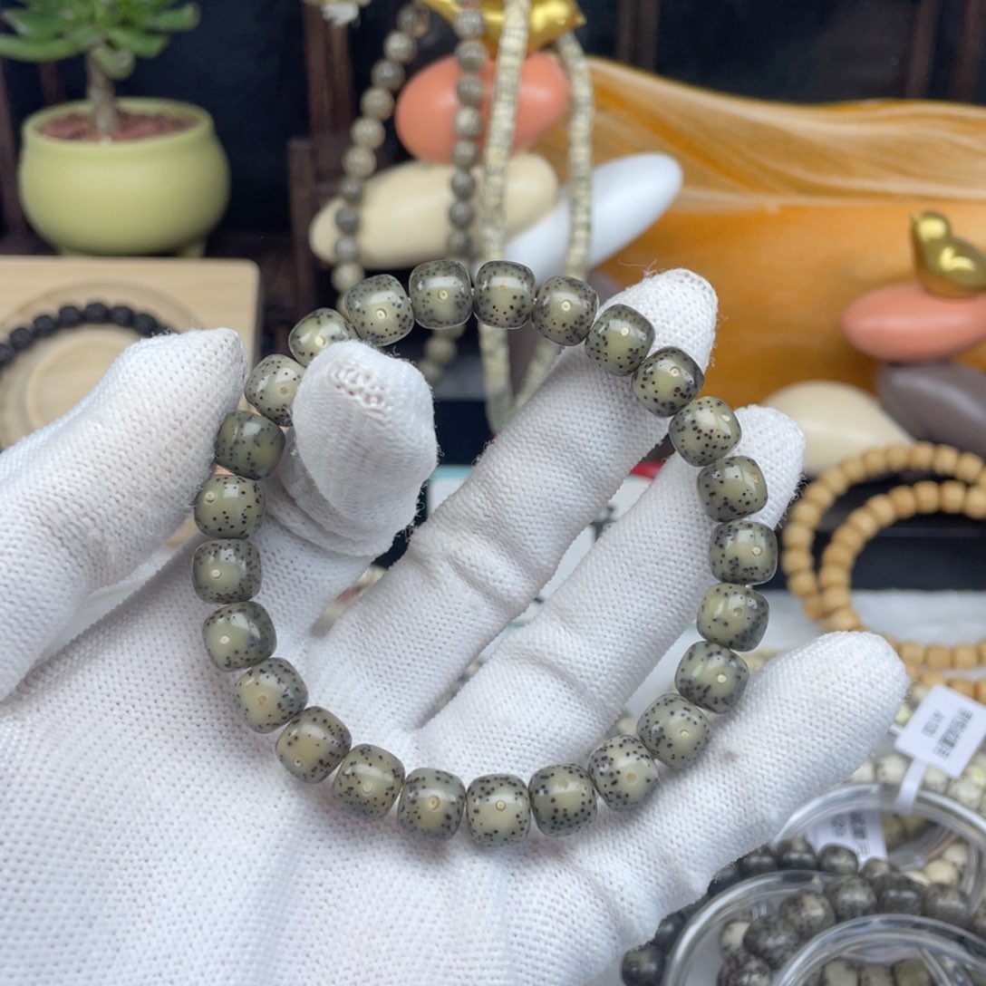 星月菩提吊坠绿水鬼卡9