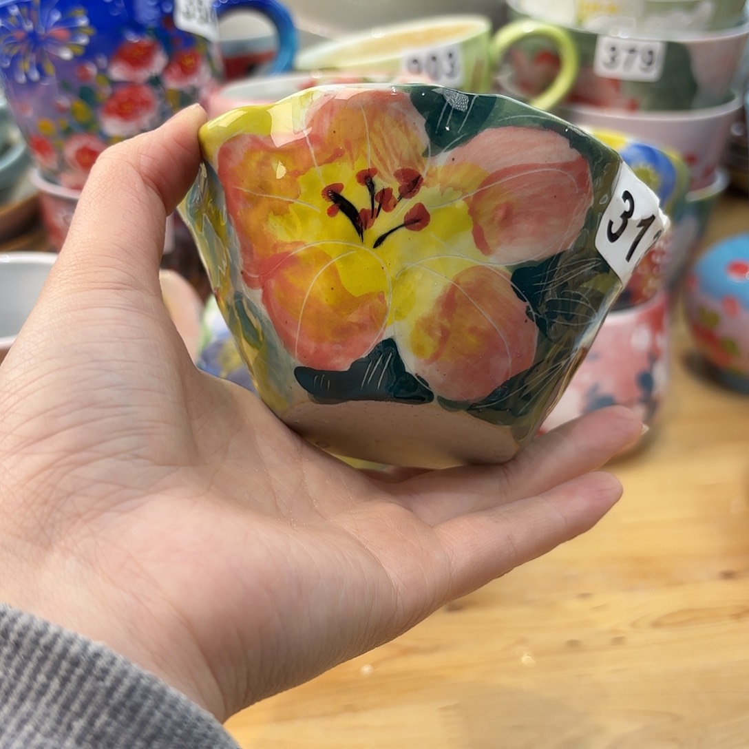 瓷片兔兔盖茨。兔兔