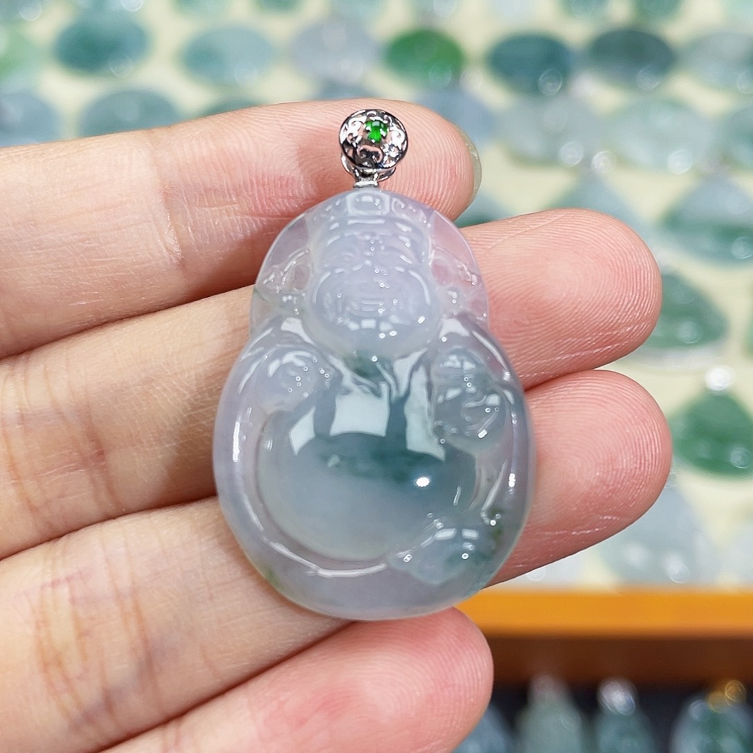 翡翠18K金镶嵌颈饰吊坠