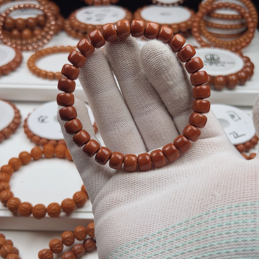 瀚***梯吊坠桃核桃核手串