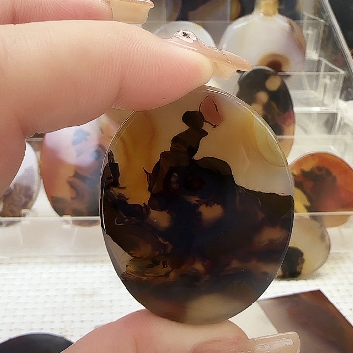 玛瑙/玉髓未镶嵌珠宝奇石