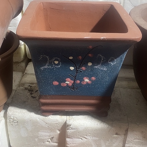 紫砂中国宜兴紫砂花盆，