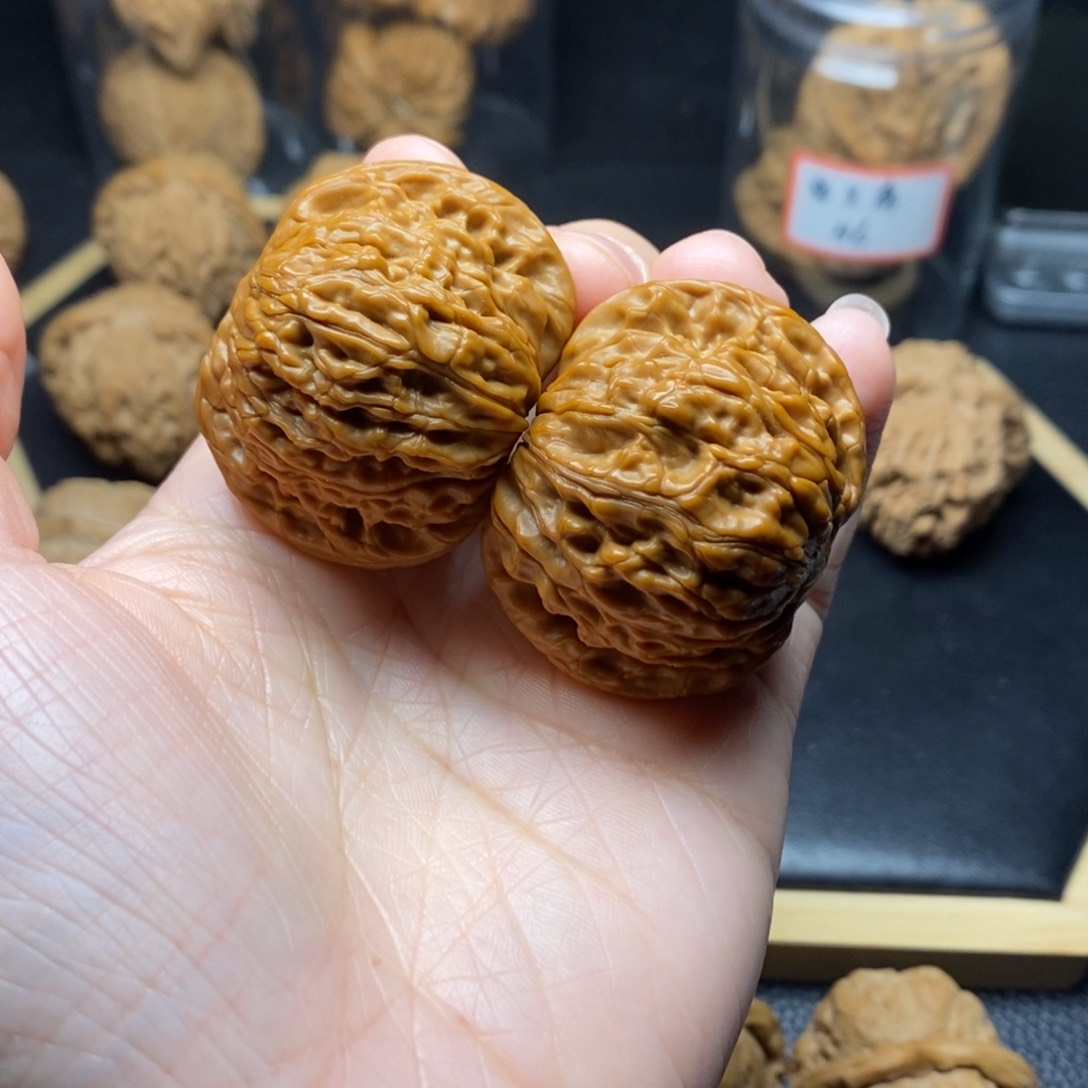文玩核桃把件忠**秋磨盘