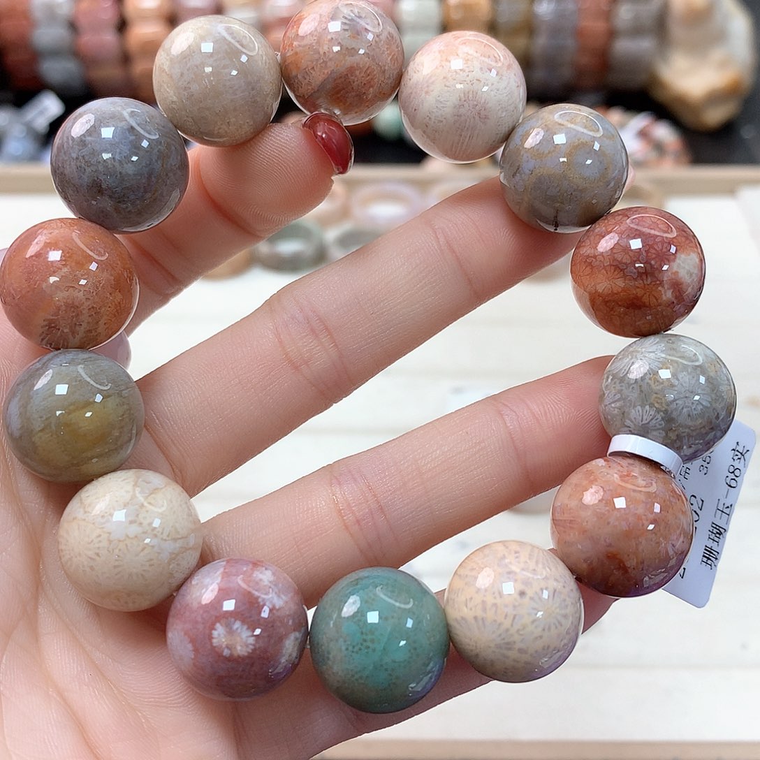 硅化珊瑚（珊瑚玉）手链未镶嵌坚**敢877