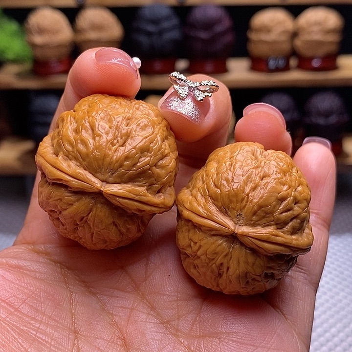 文玩核桃把件蛇皮球15