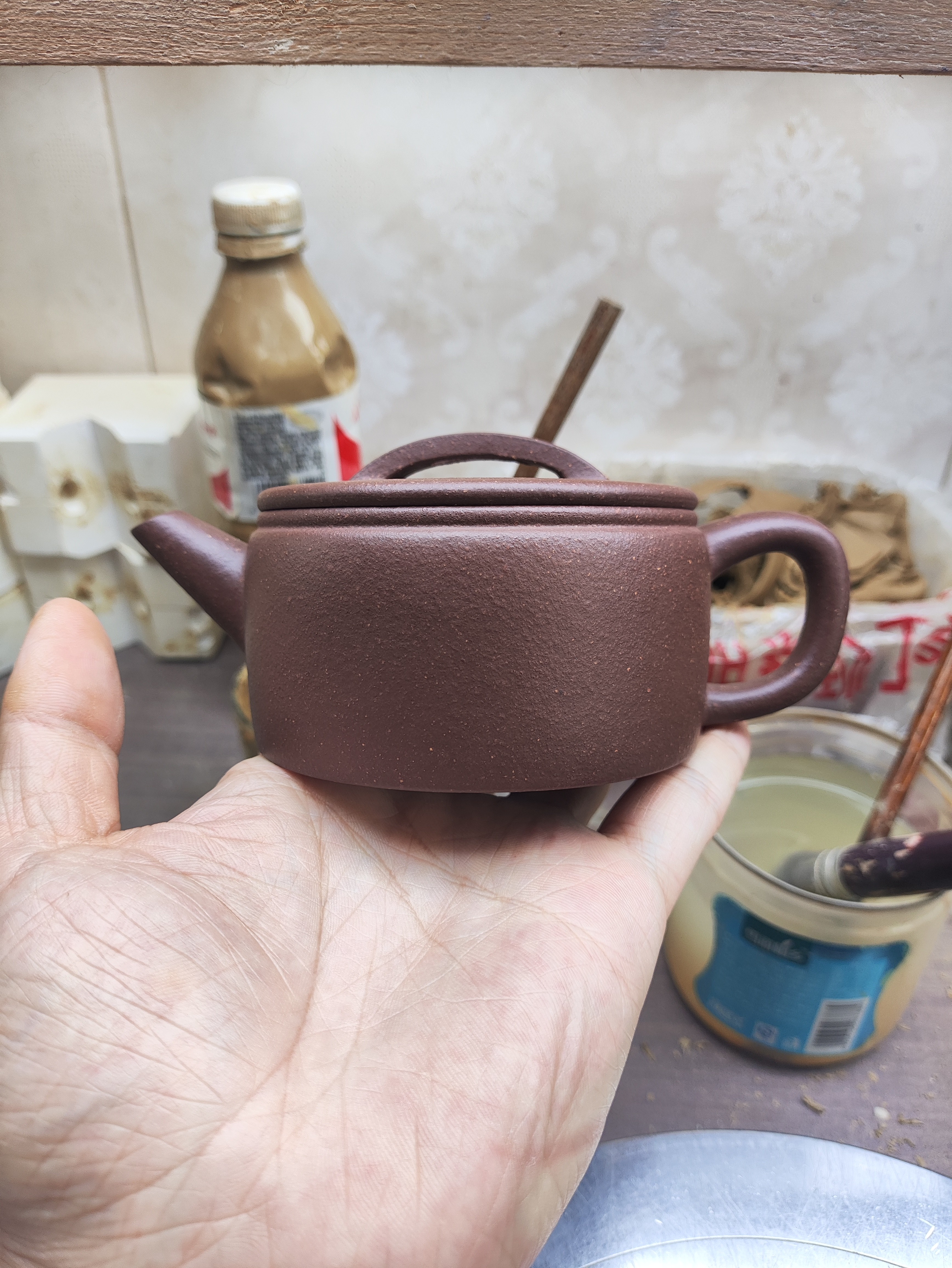 千禧紫泥，汉瓦壶200-210cc，半手工艺，拍前先联系客服看细节。