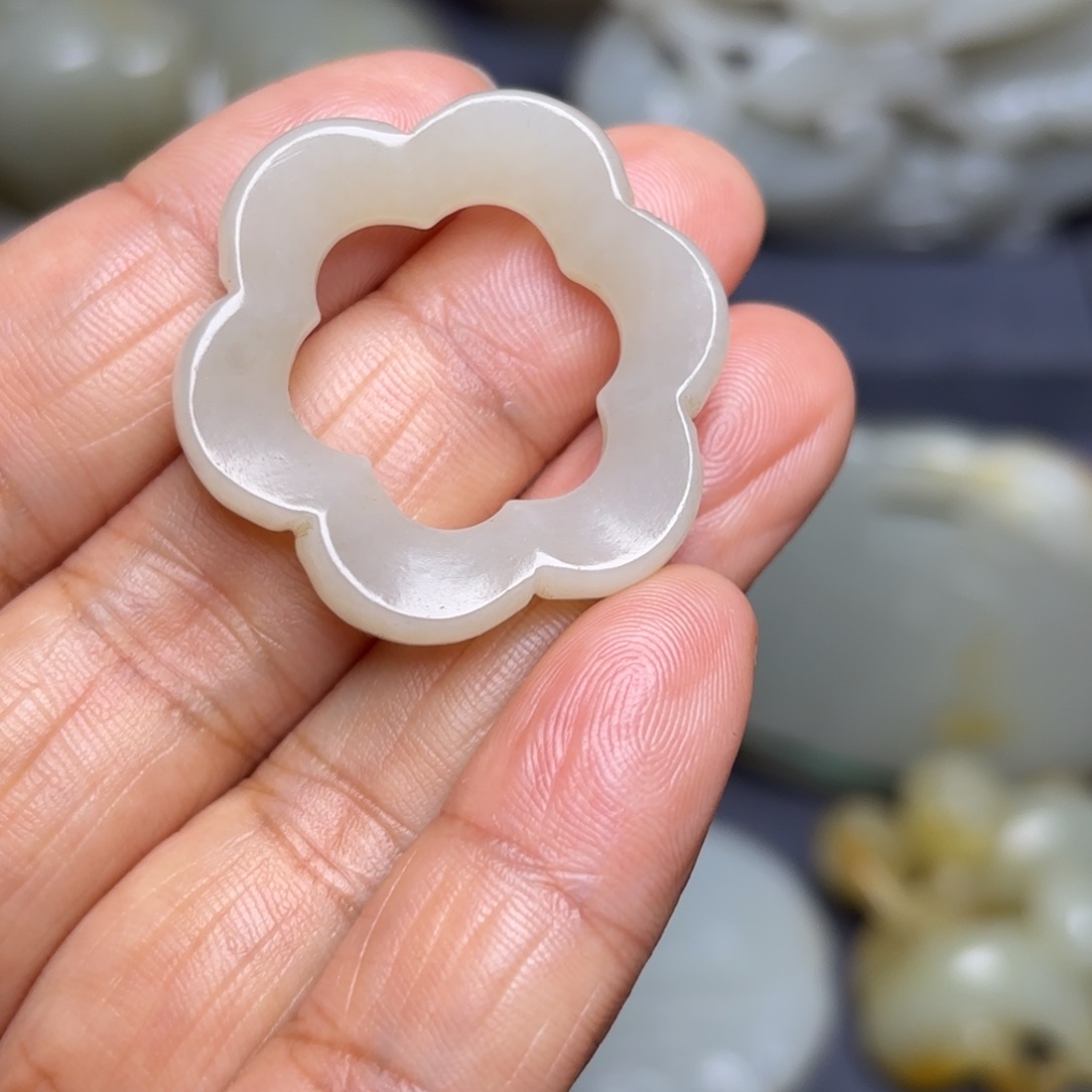 和田玉（糖玉）挂件未镶嵌