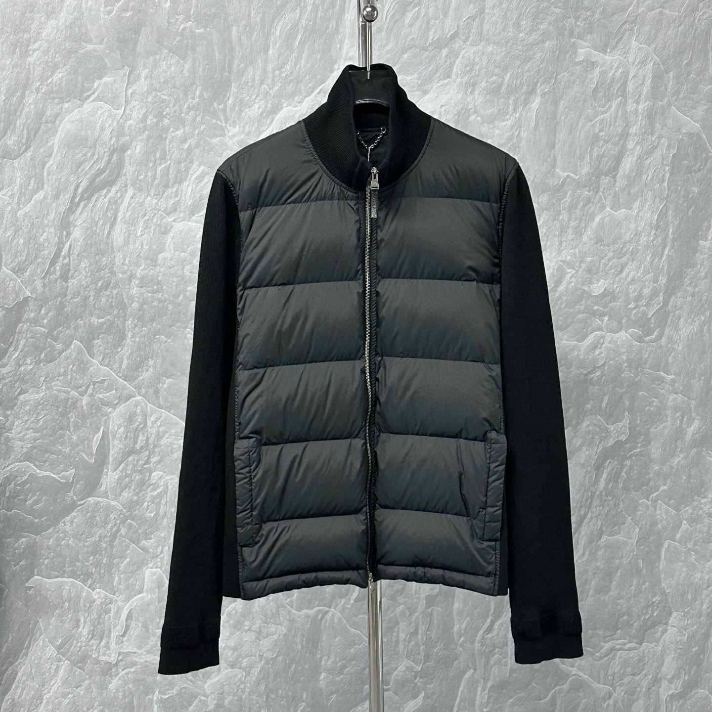 99新 LouisVuitton/路易威登 拼接针织羽绒外套 54码D15830