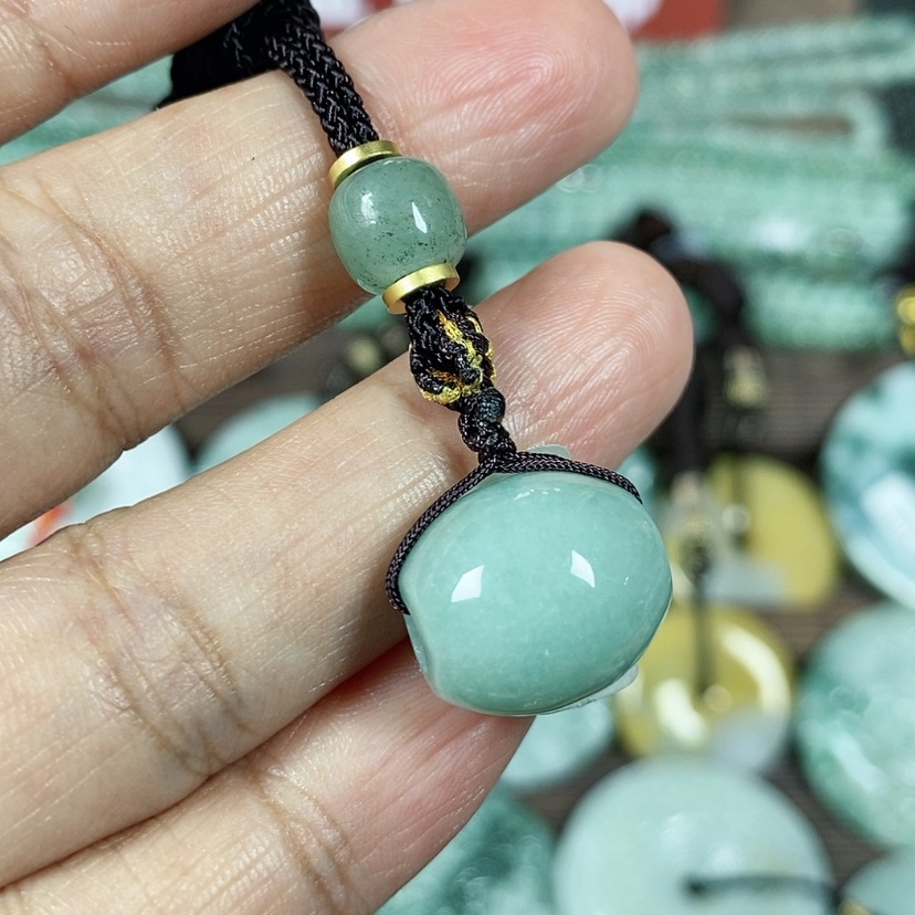 【闪购商品】翡翠颈饰未镶嵌玉吊坠翡翠玉路路通