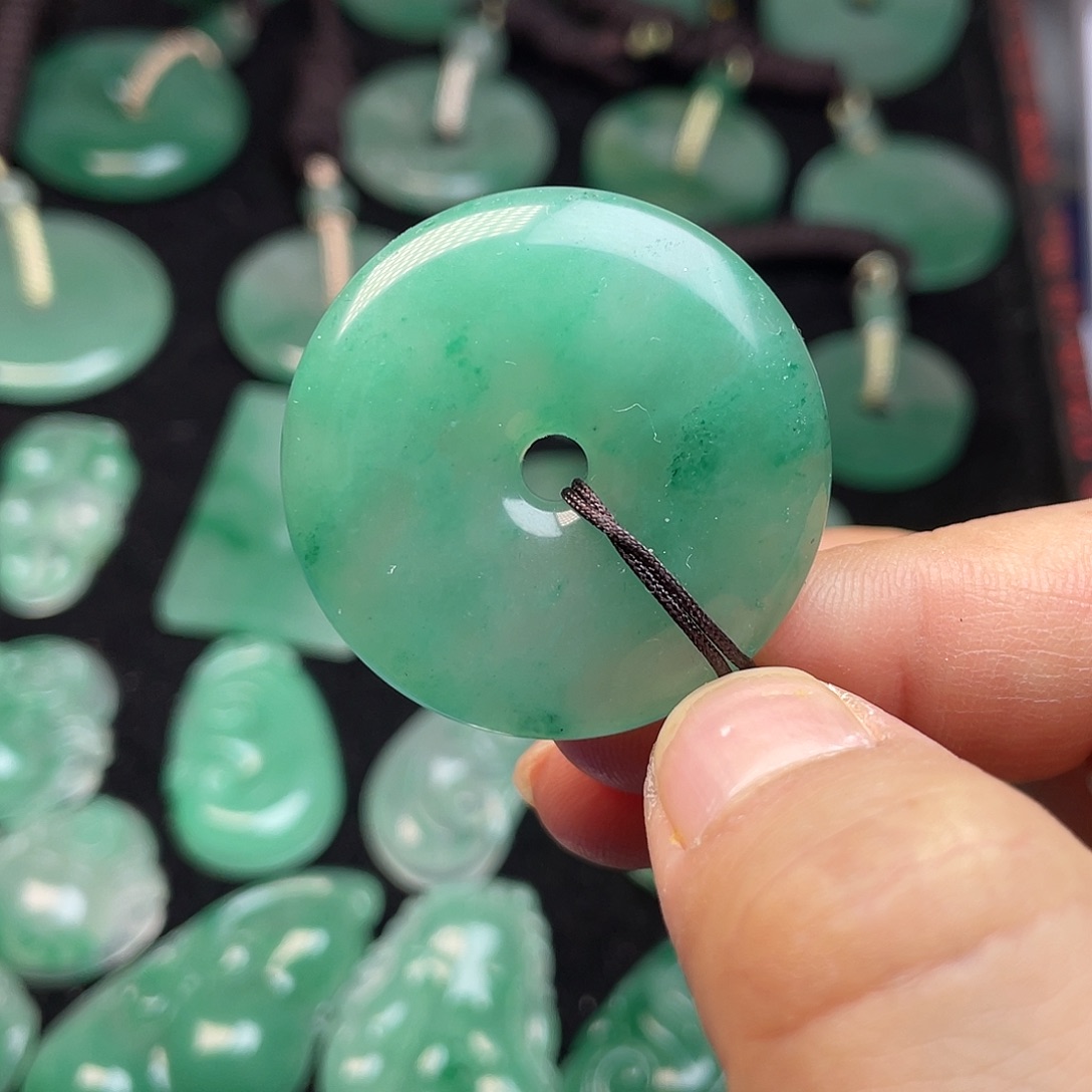 石英质玉吊坠(不含链)未镶嵌