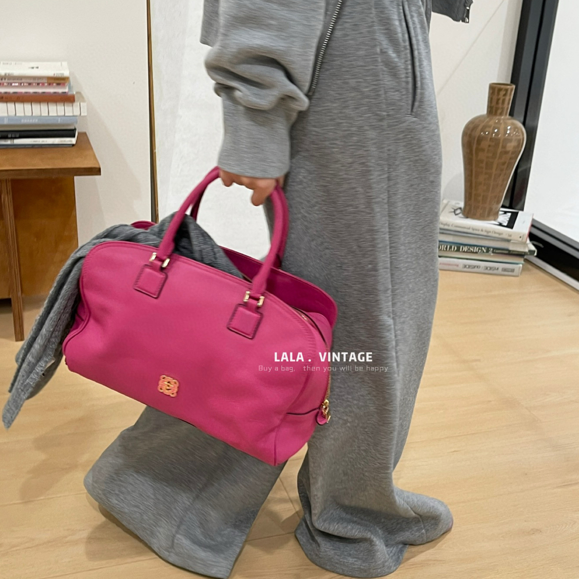 95新 LOEWE/罗意威 loewe玫粉色金属标保龄球大号手提
