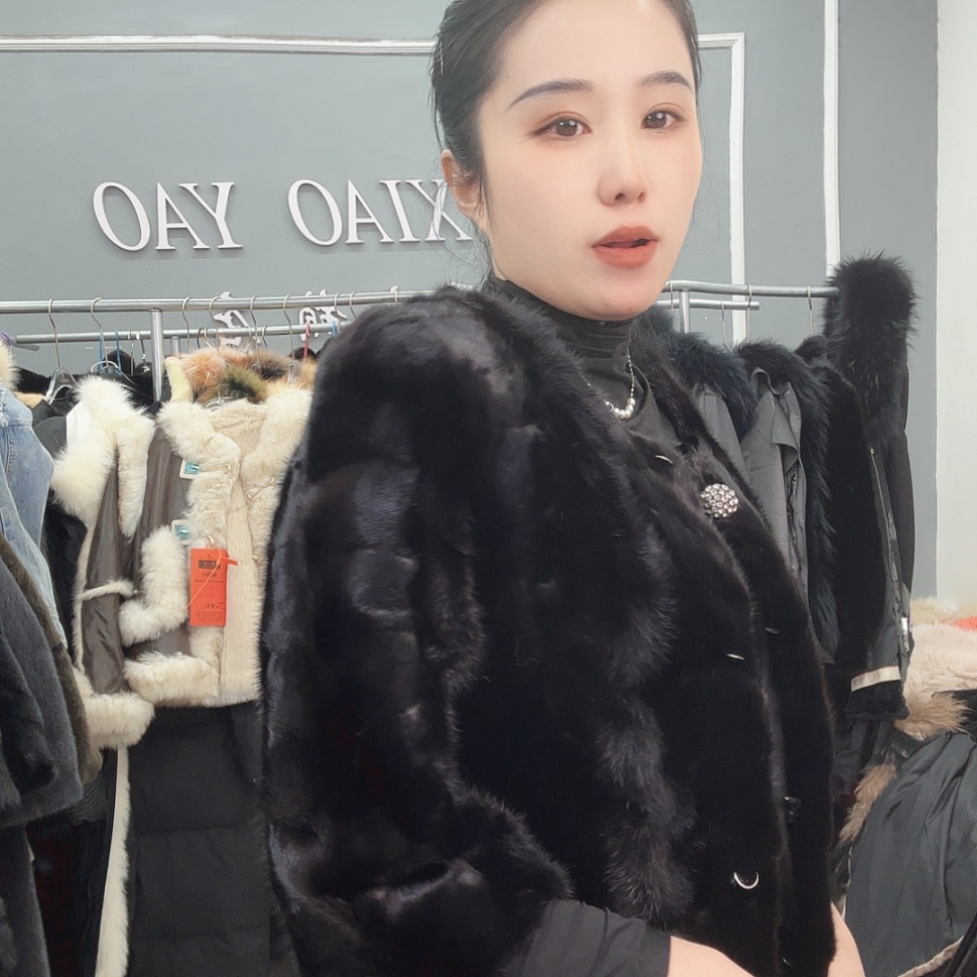 姚小妖家高端皮草