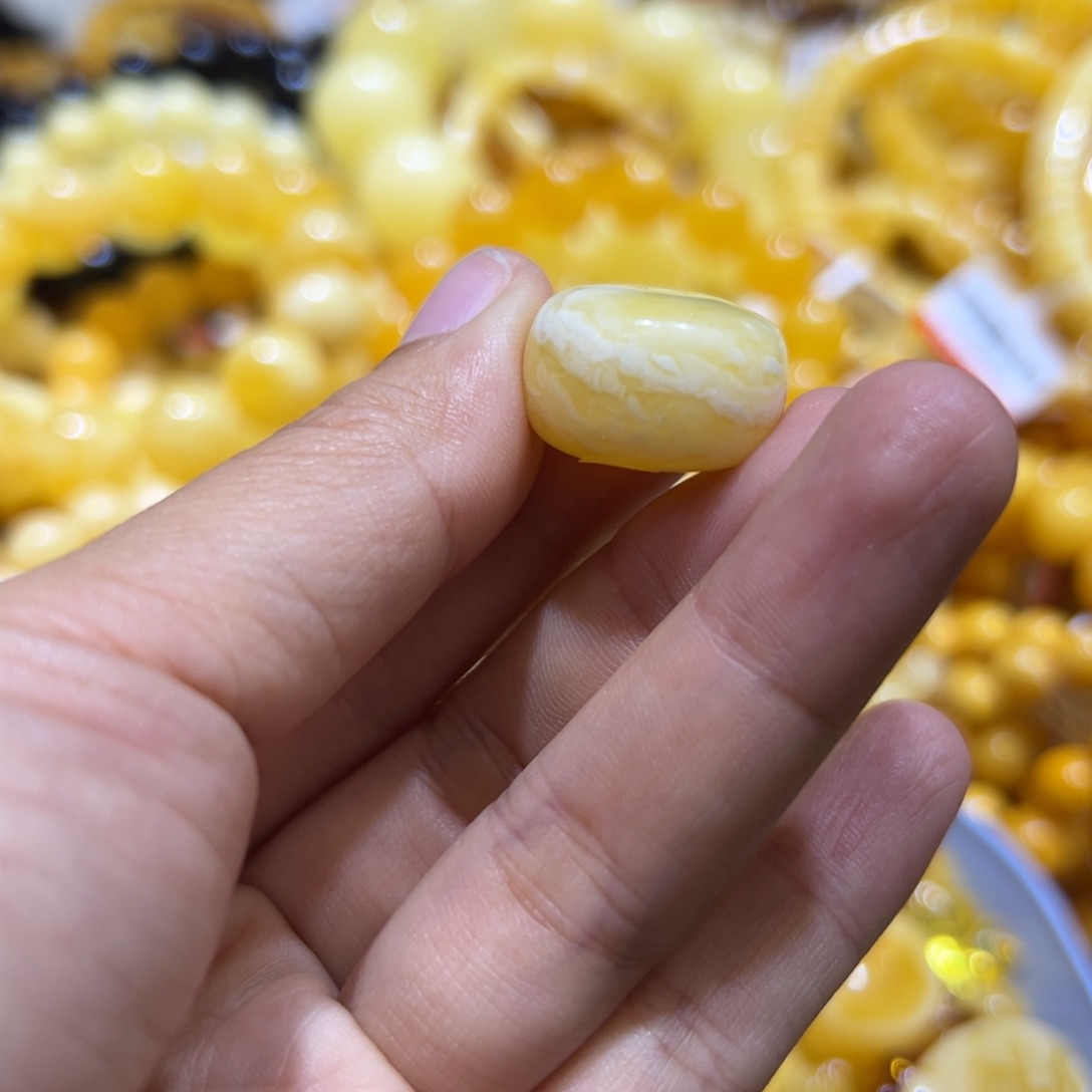 琥珀珠宝奇石未镶嵌