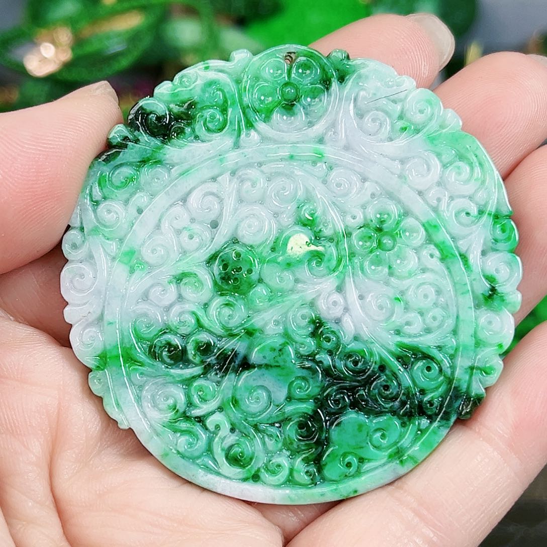 翡翠颈饰未镶嵌吊坠