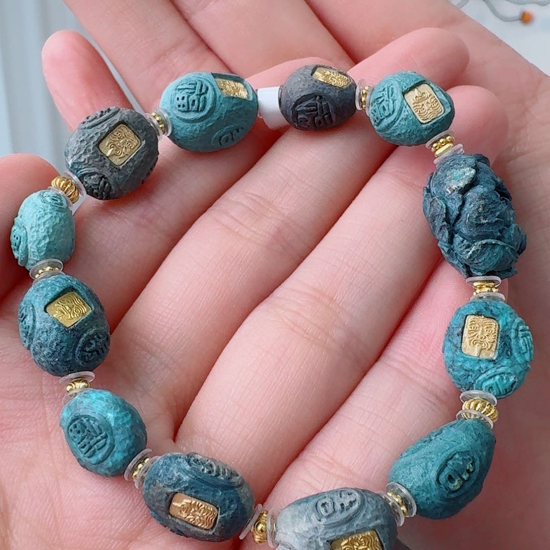 18K金镶嵌绿松石珠宝奇石