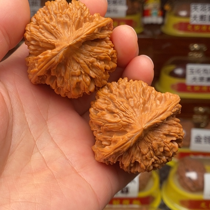 吊坠文玩核桃玉麒麟