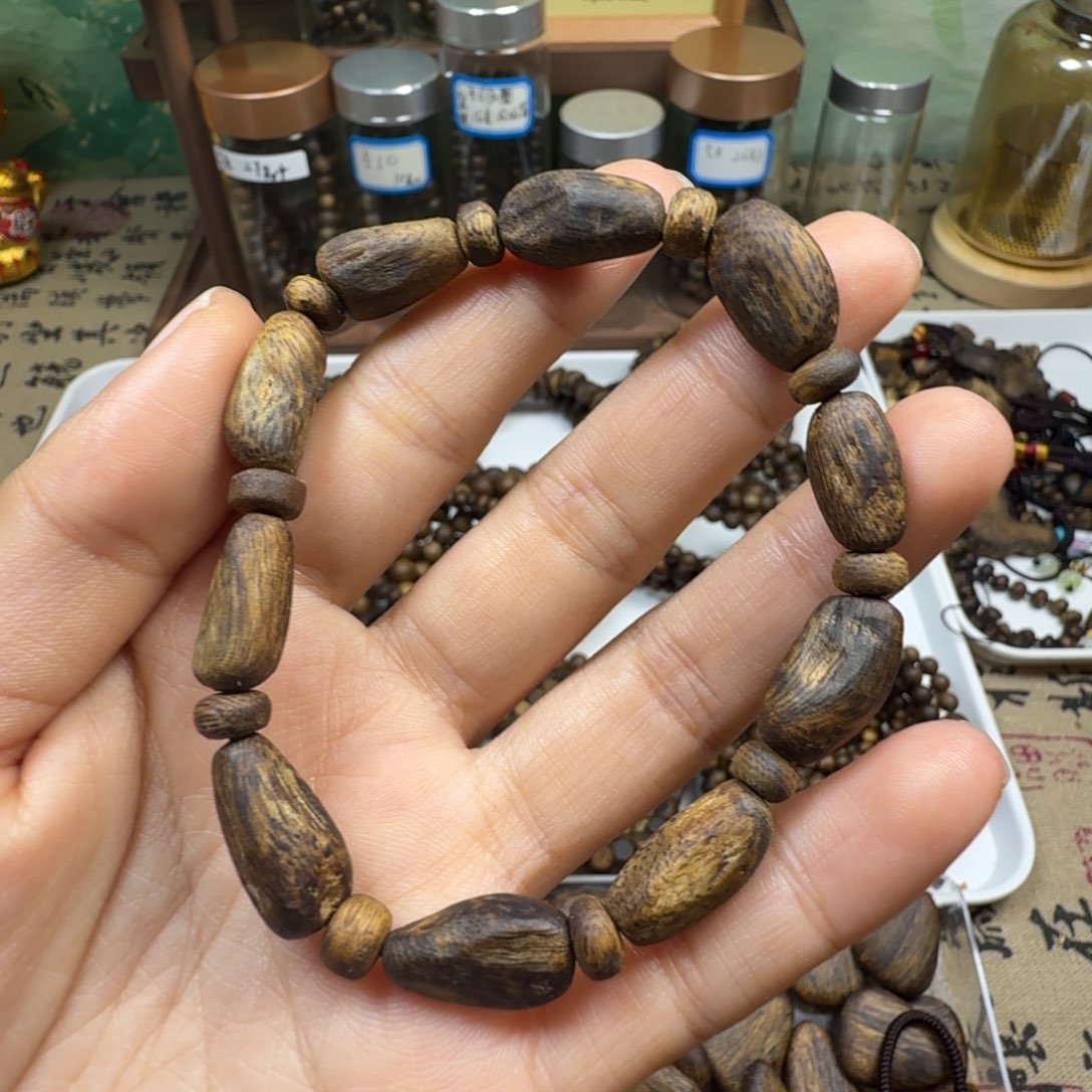 沉香碎屑沉香卡8随行单圈