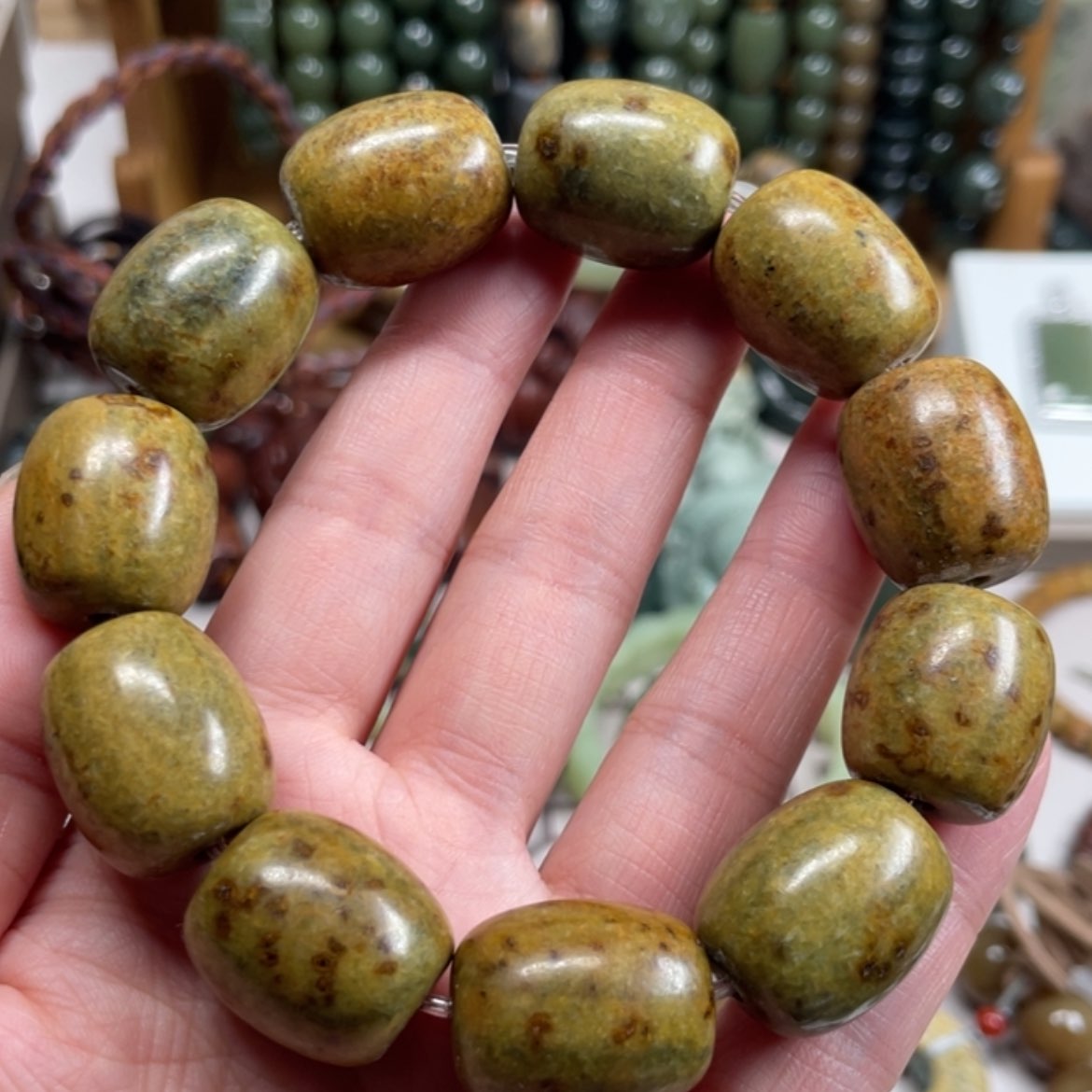 【闪购商品】岫岩河磨玉（透闪石质玉）手链未镶嵌