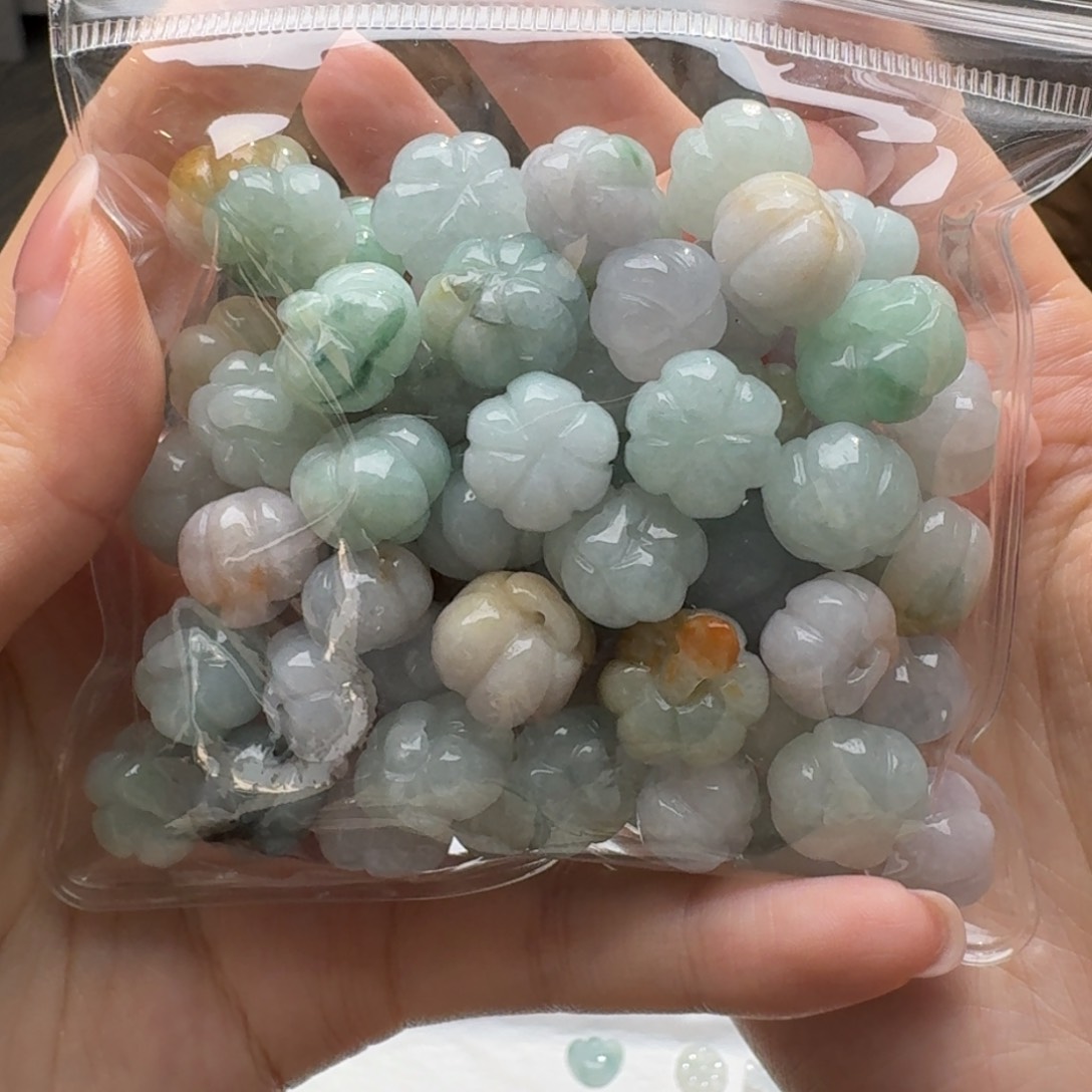 未镶嵌挂件翡翠福利1个，不包邮，拍一单邮费发货