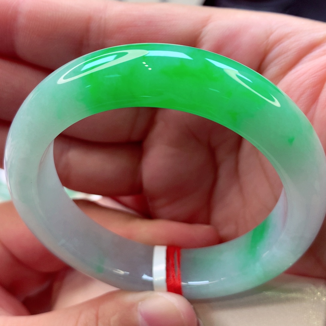 翡翠手镯未镶嵌白底青7号11