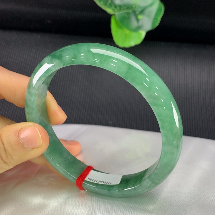 翡翠手镯未镶嵌正圈63