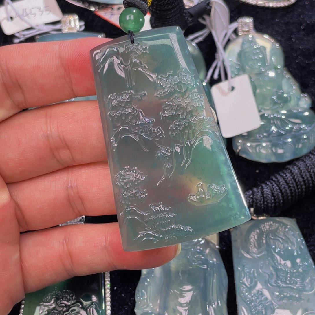 翡翠颈饰未镶嵌6，