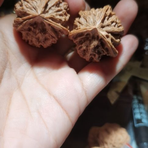 猴头核桃吊坠32三棱