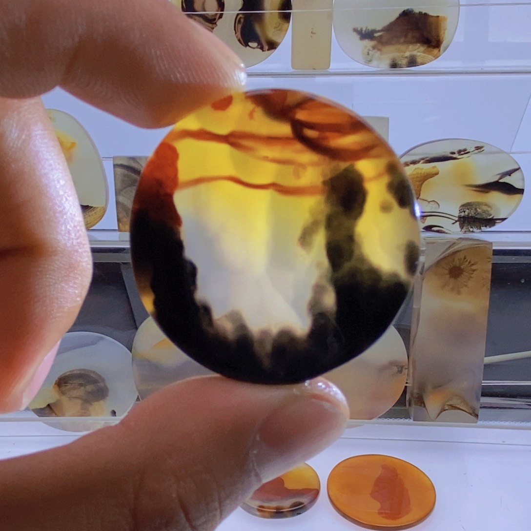 玛瑙/玉髓颈饰未镶嵌