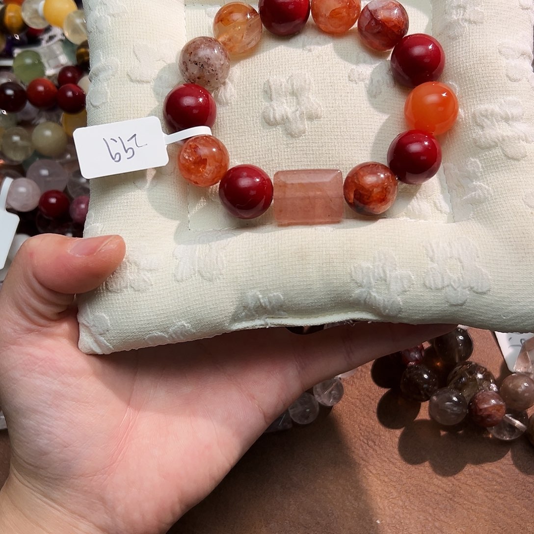 手链银S925镶嵌烟晶红色的感叹号