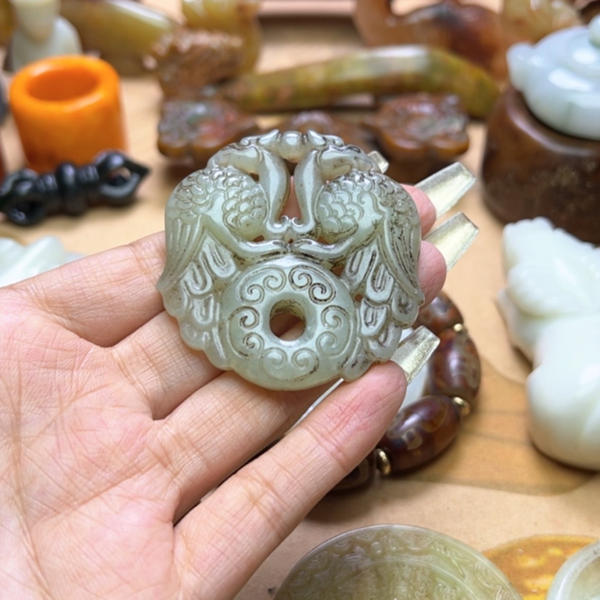 【闪购商品】蛇纹石玉颈饰未镶嵌