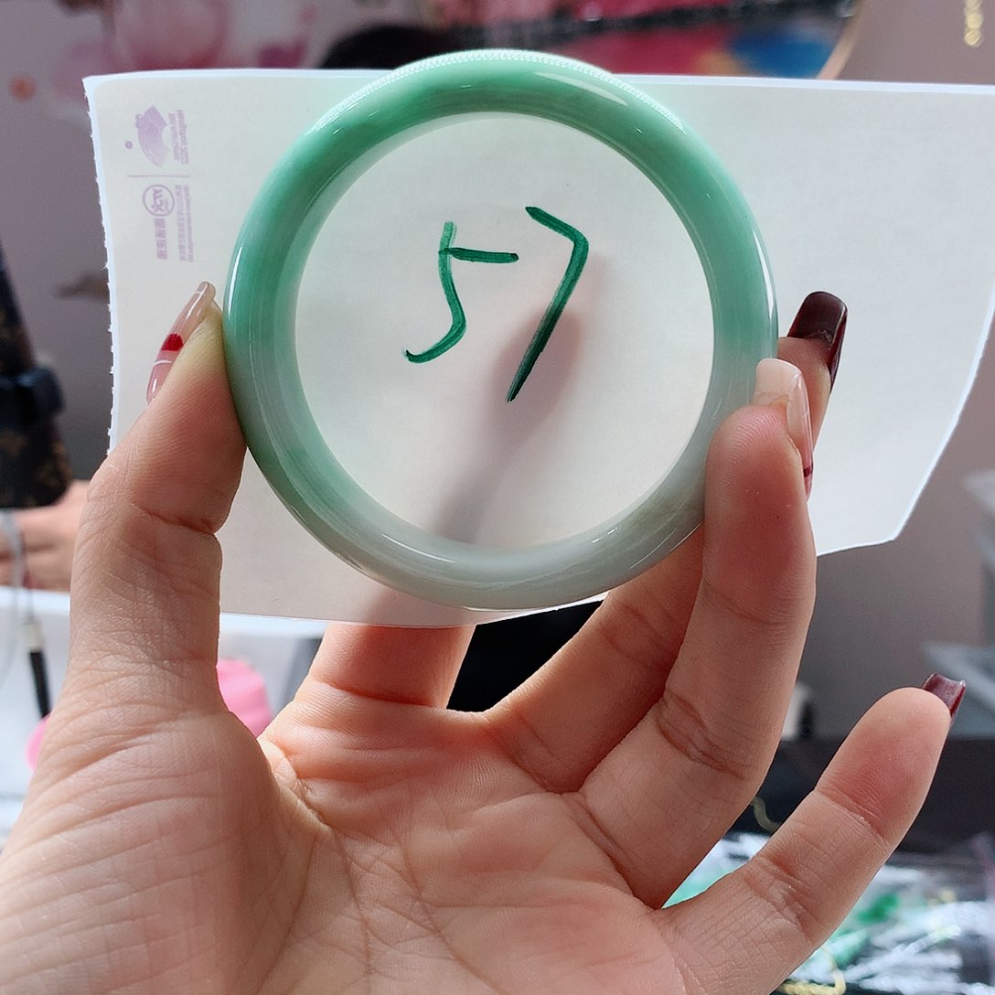 【闪购商品】翡翠手镯未镶嵌，