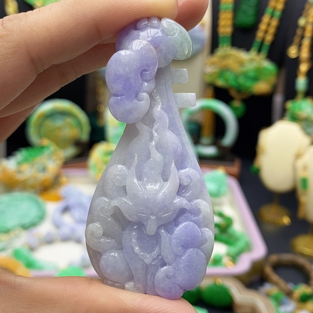 翡翠颈饰未镶嵌天然