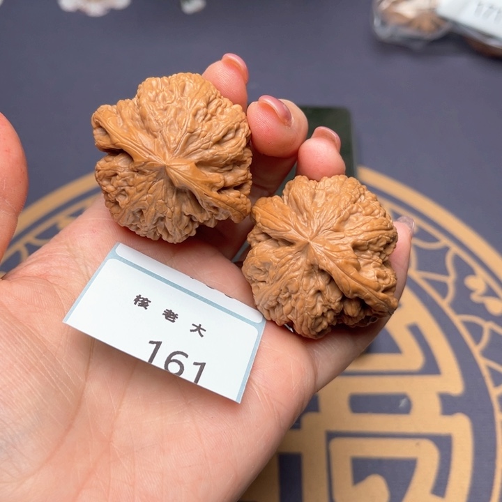 文玩核桃把件啊*唷43大粗筋 161 微修