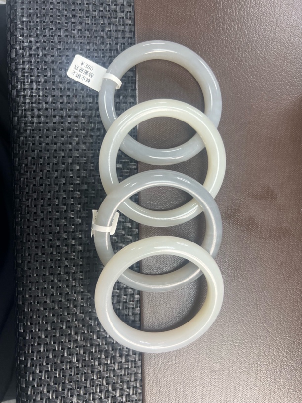 高冰烟紫和田玉手镯（多样性发货，拍一发一）