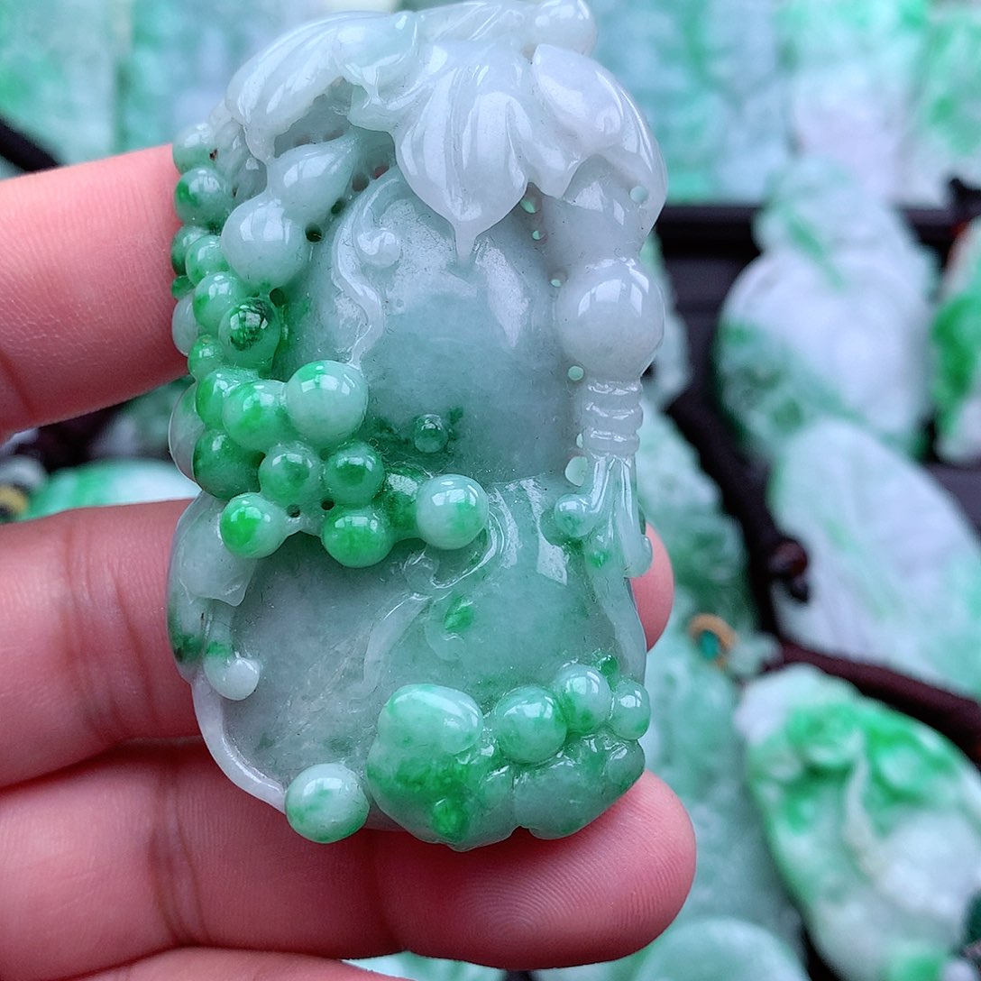 翡翠吊坠(不含链)未镶嵌