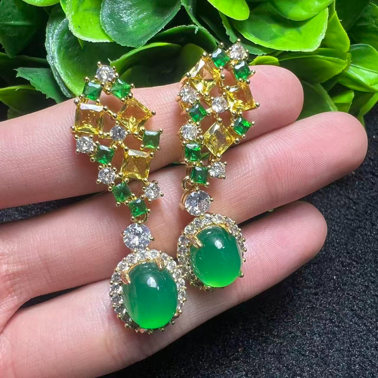 ST8346（玉夫人）青翠芙蓉玛瑙绿蛋面耳坠一对-送礼佳品