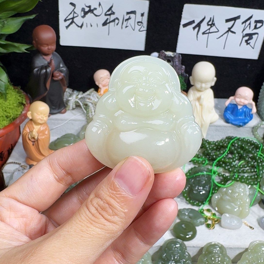 心***开和田玉未镶嵌颈饰