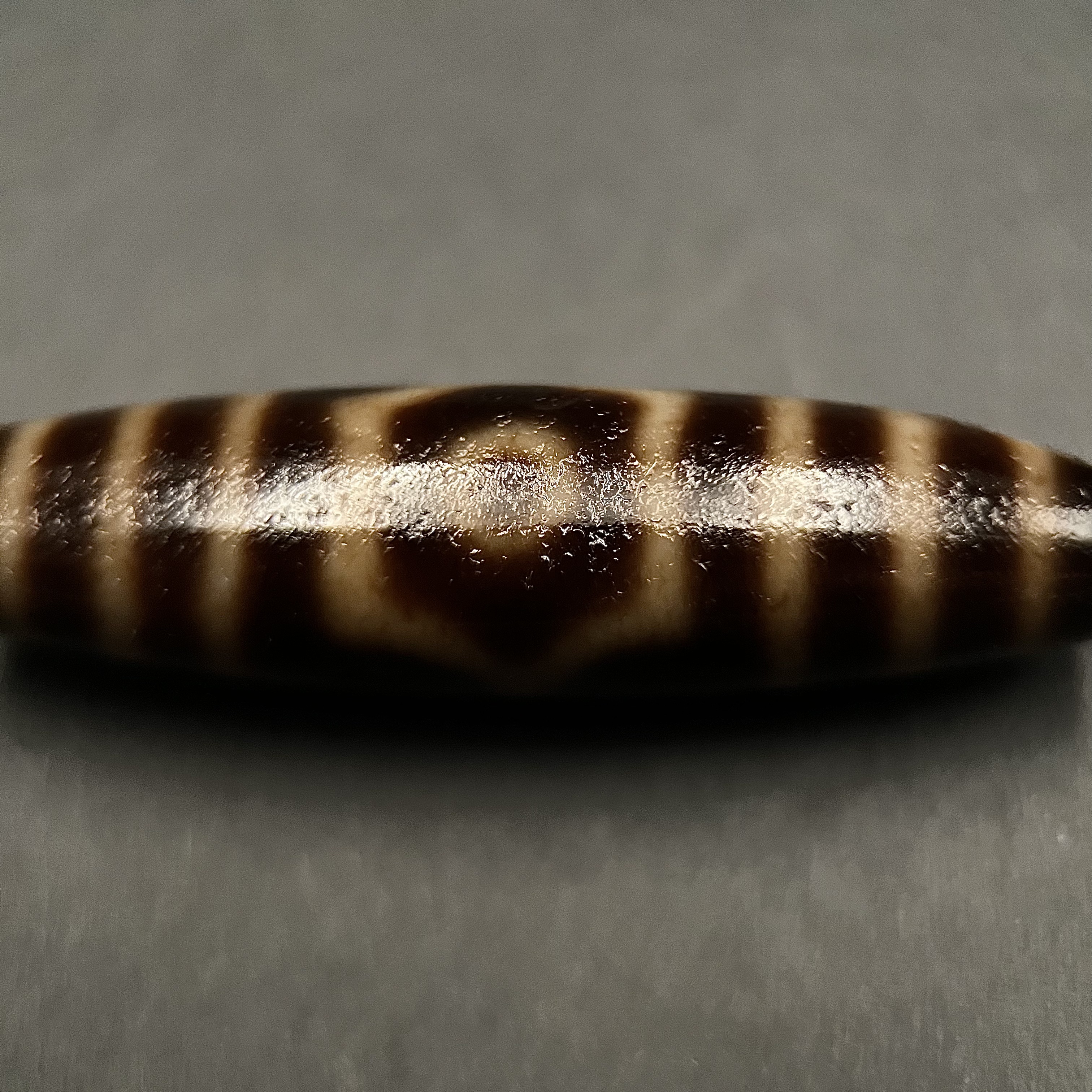 【台一】上肯老台一 黑金皮·宝盖三（玛瑙）