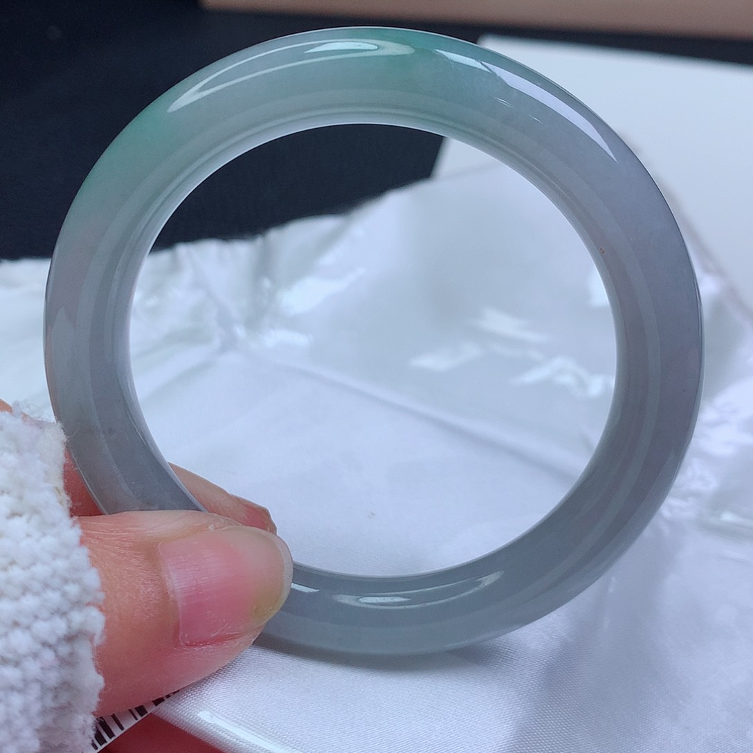 翡翠手镯未镶嵌51圈口