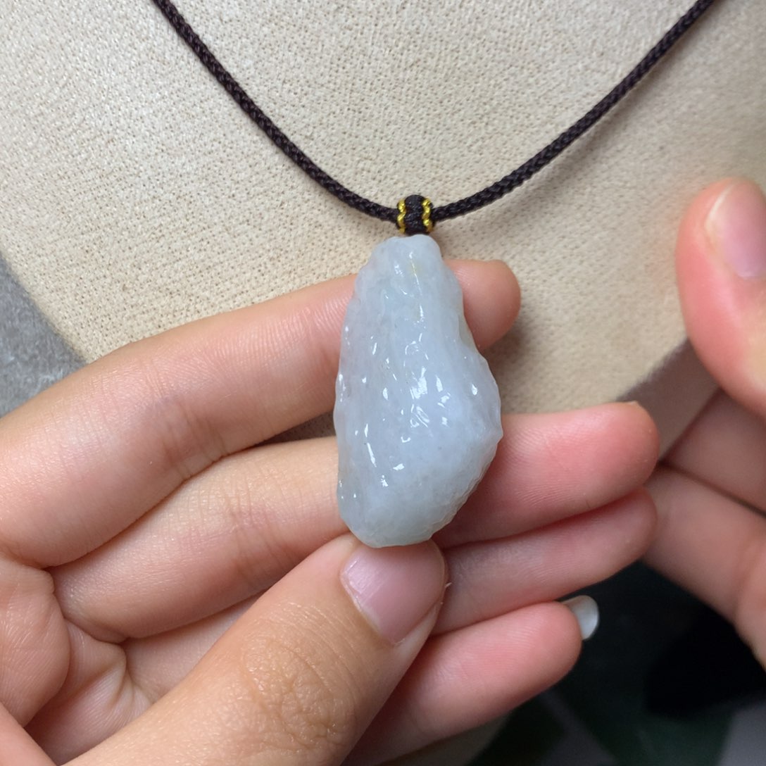 翡翠颈饰未镶嵌吊坠