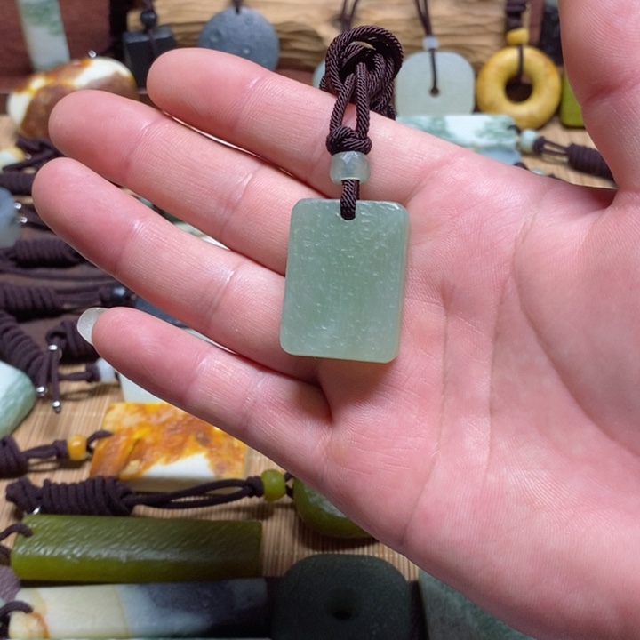 蛇纹石玉挂件未镶嵌北****夏