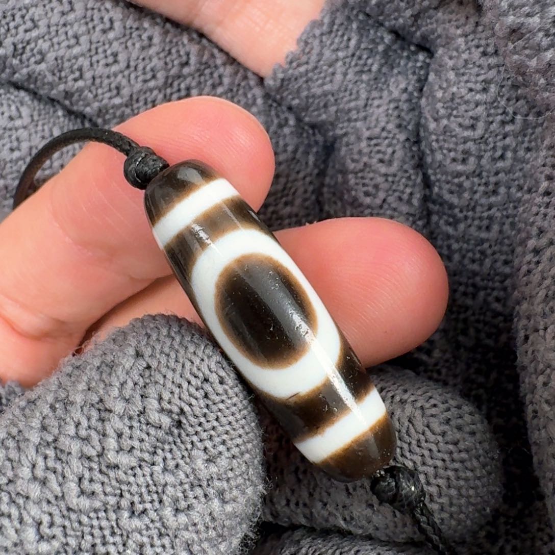 玛瑙/玉髓颈饰未镶嵌小****椒玛瑙工艺品