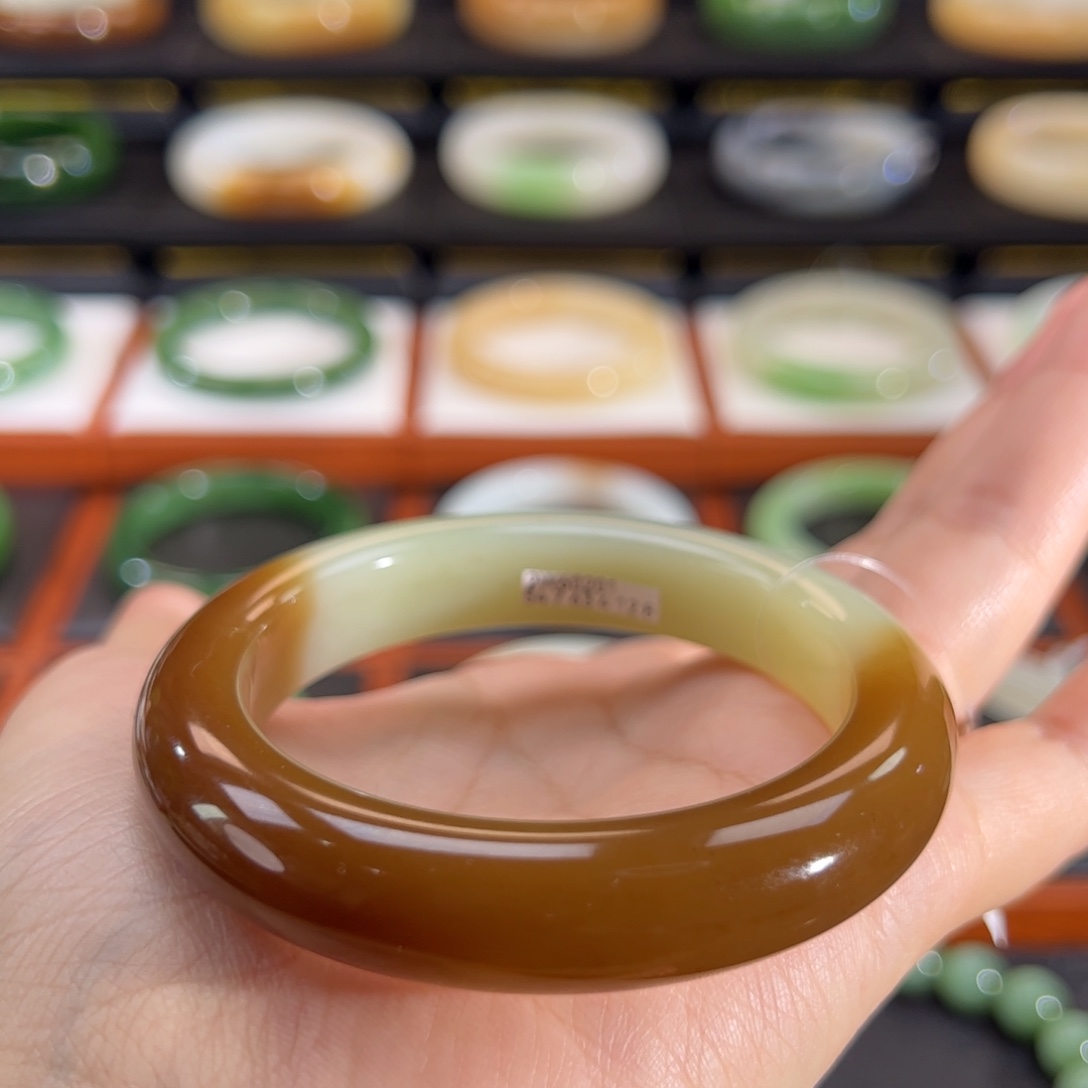 和田玉（糖玉）未镶嵌手镯枣红糖