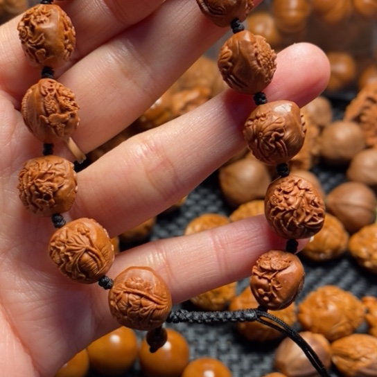 橄榄核吊坠桃荷塘月色