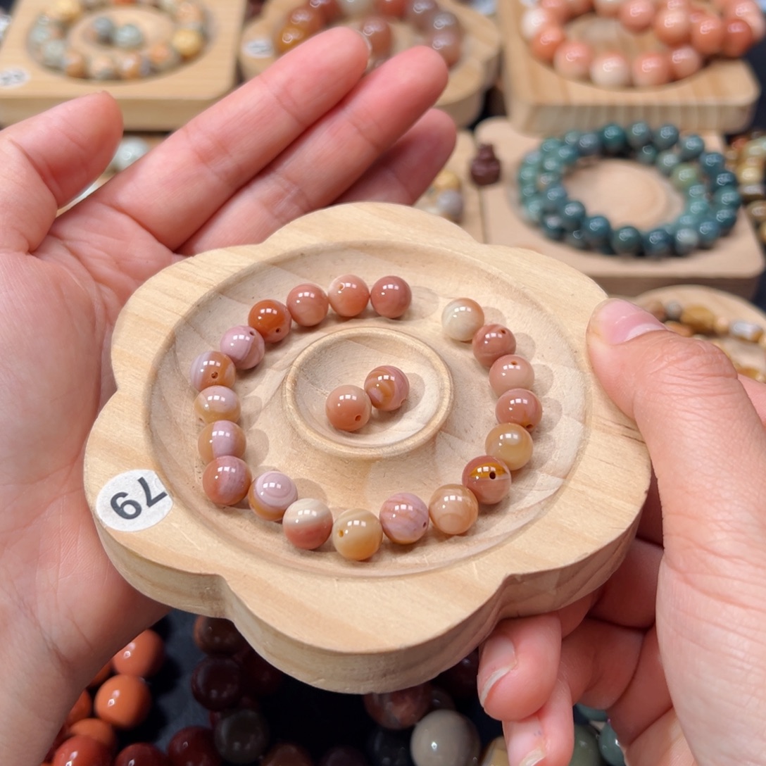 ****e石英质玉未镶嵌手链110