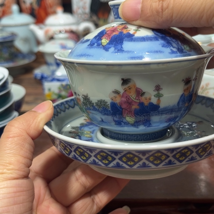 cv b j g g j j j j n