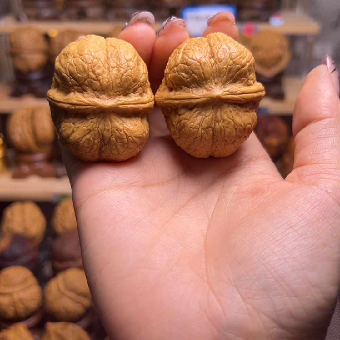 把件桃核方尊H17、42……