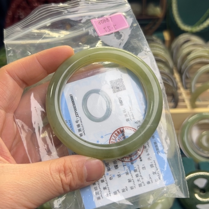 和田玉手镯未镶嵌55.5圈围80687