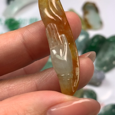 翡翠颈饰未镶嵌翡翠